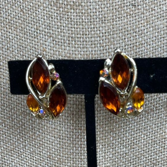 Vintage 1950s Signed STAR Clip On Rhinestone Crystal Earrings - Star Jewelry Co - Picture 4 of 8